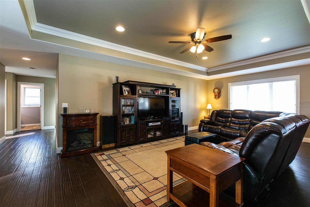 2272 Antler Ridge Drive Dubuque, IA 52002 - Photo 3 of 25 Gallery Image 3