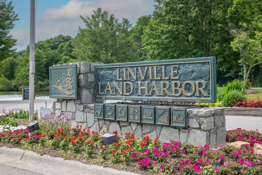 84 Pine Ridge Loop Newland, NC 28657 - Photo 18 of 50