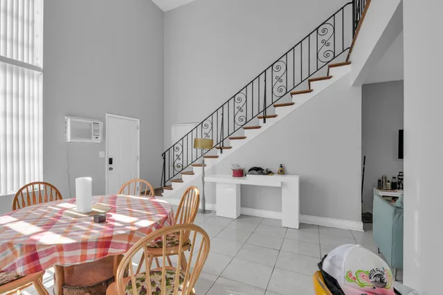 $2,600,000 | 8430 Byron Avenue, Miami Beach, FL 33141