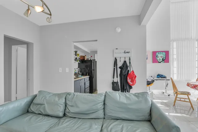 $2,600,000 | 8430 Byron Avenue, Miami Beach, FL 33141