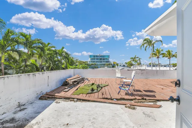 $2,600,000 | 8430 Byron Avenue, Miami Beach, FL 33141