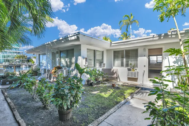 $2,600,000 | 8430 Byron Avenue, Miami Beach, FL 33141