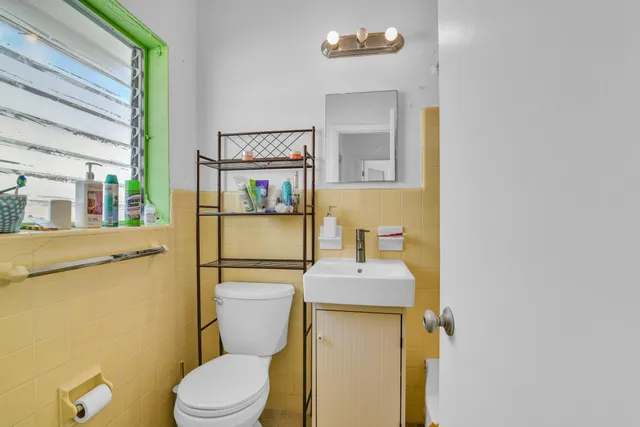 $2,600,000 | 8430 Byron Avenue, Miami Beach, FL 33141