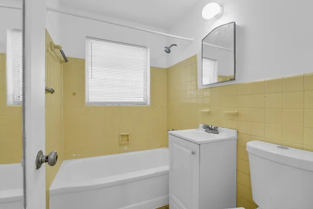 $2,600,000 | 8430 Byron Avenue, Miami Beach, FL 33141