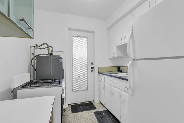 $2,600,000 | 8430 Byron Avenue, Miami Beach, FL 33141