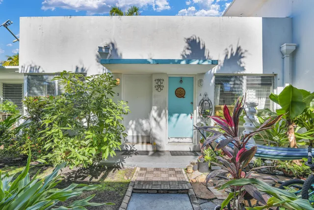 $2,600,000 | 8430 Byron Avenue, Miami Beach, FL 33141