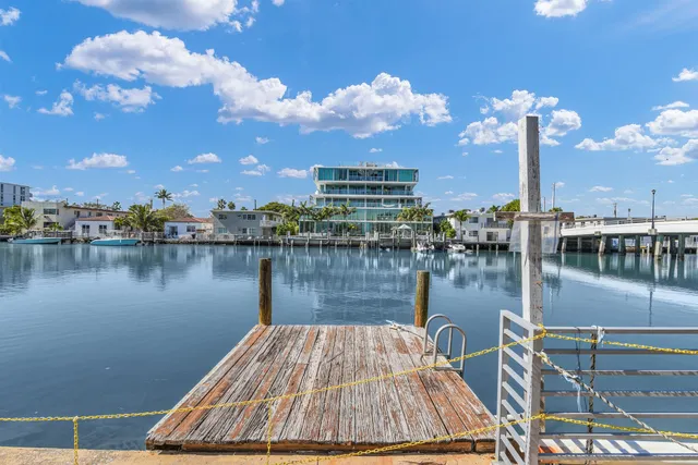 $2,600,000 | 8430 Byron Avenue, Miami Beach, FL 33141