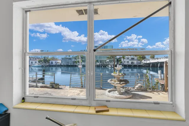 $2,600,000 | 8430 Byron Avenue, Miami Beach, FL 33141