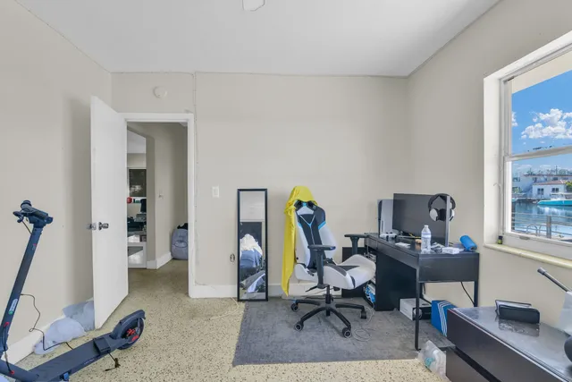 $2,600,000 | 8430 Byron Avenue, Miami Beach, FL 33141