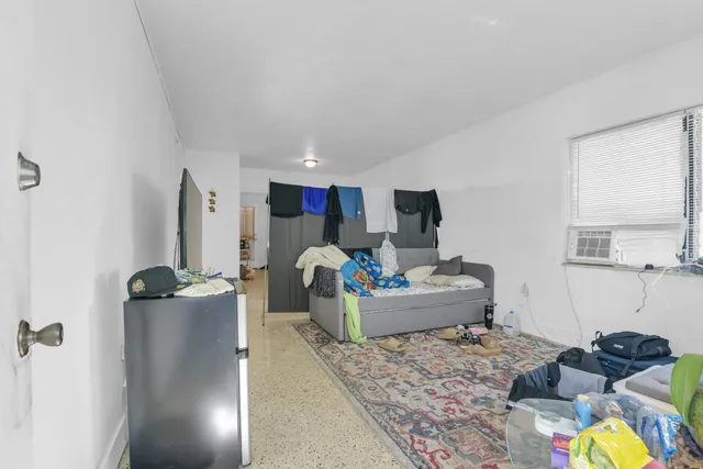 $2,600,000 | 8430 Byron Avenue, Miami Beach, FL 33141