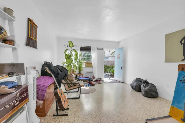 $2,600,000 | 8430 Byron Avenue, Miami Beach, FL 33141