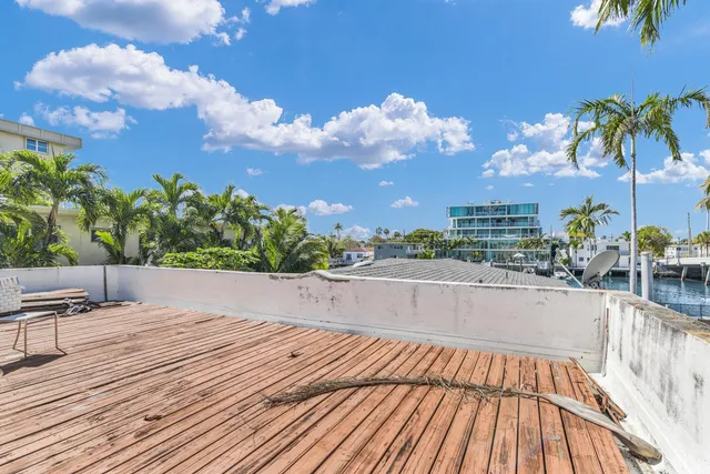 $2,600,000 | 8430 Byron Avenue, Miami Beach, FL 33141