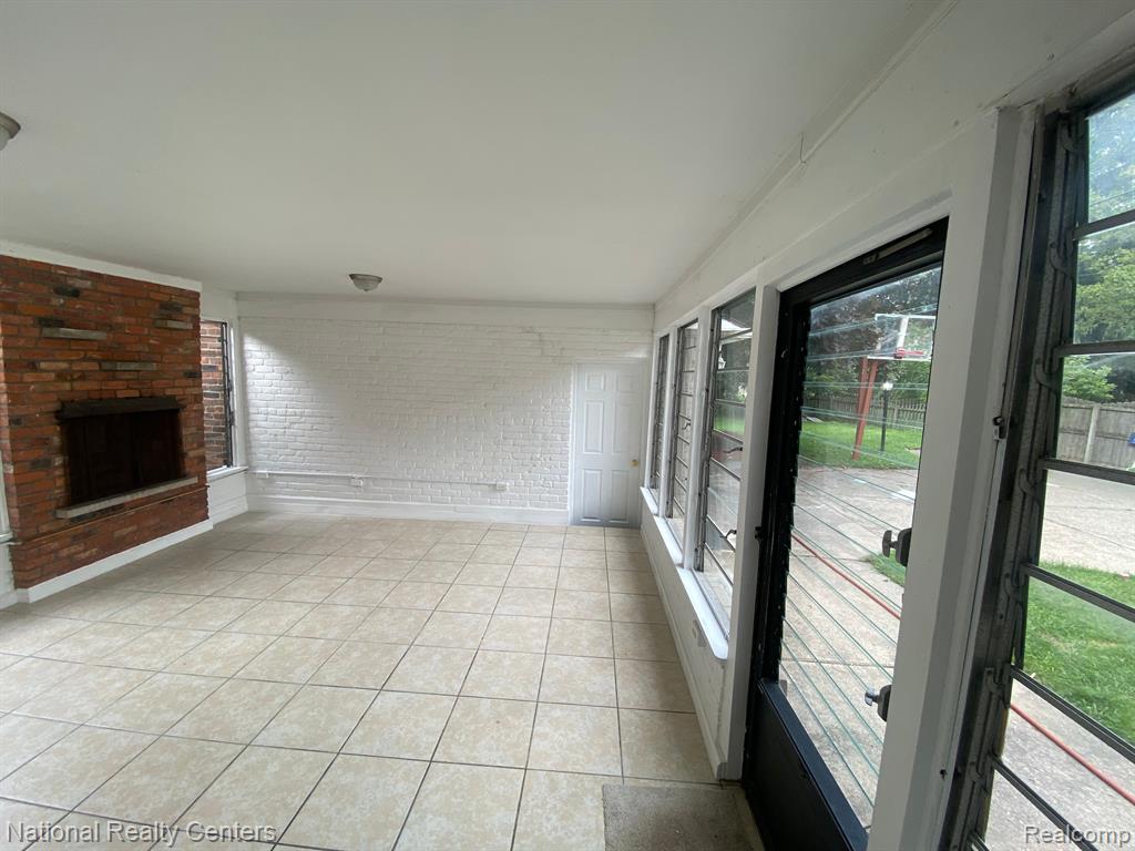 426 Moross Road Grosse Pointe, MI 48236 - Photo 29 of 36