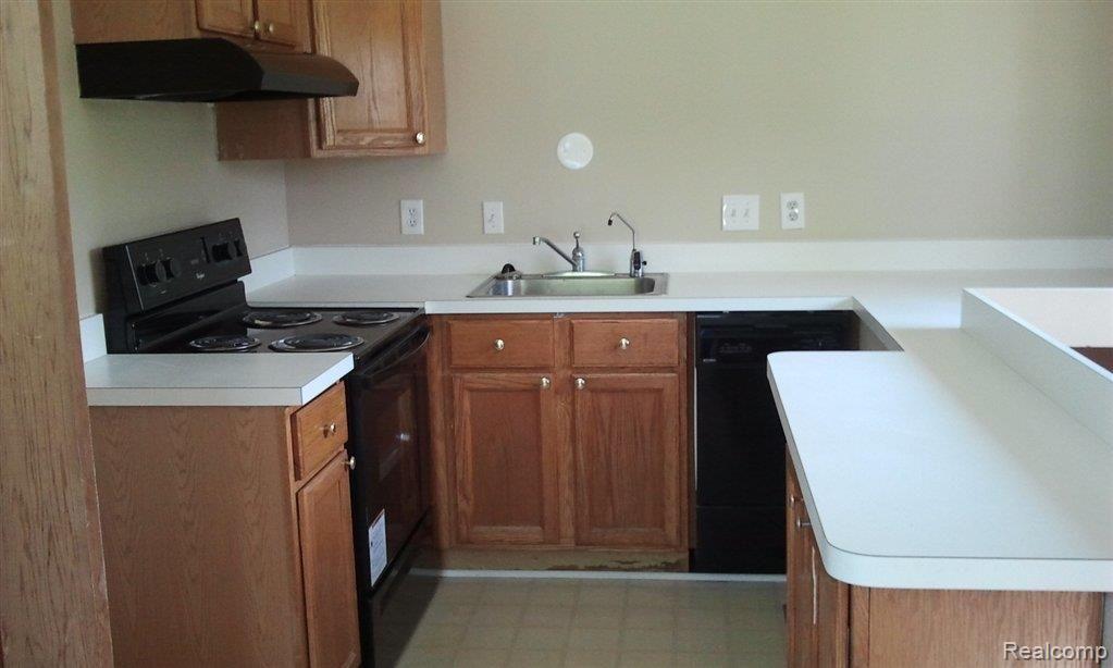 71717 Eldred Road Romeo, MI 48065 - Photo 13 of 18 kitchen.jpg