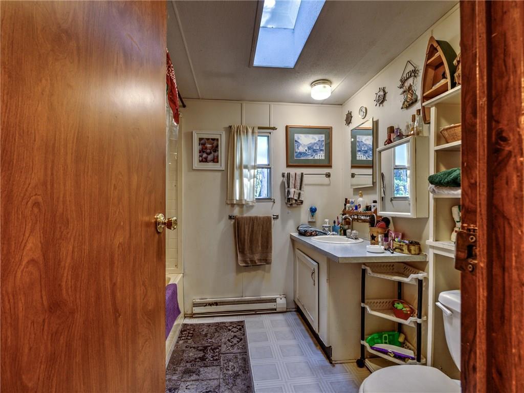 209 Biscay Road, Unit 2 Damariscotta, ME 04543 - Photo 15 of 17 Photo
