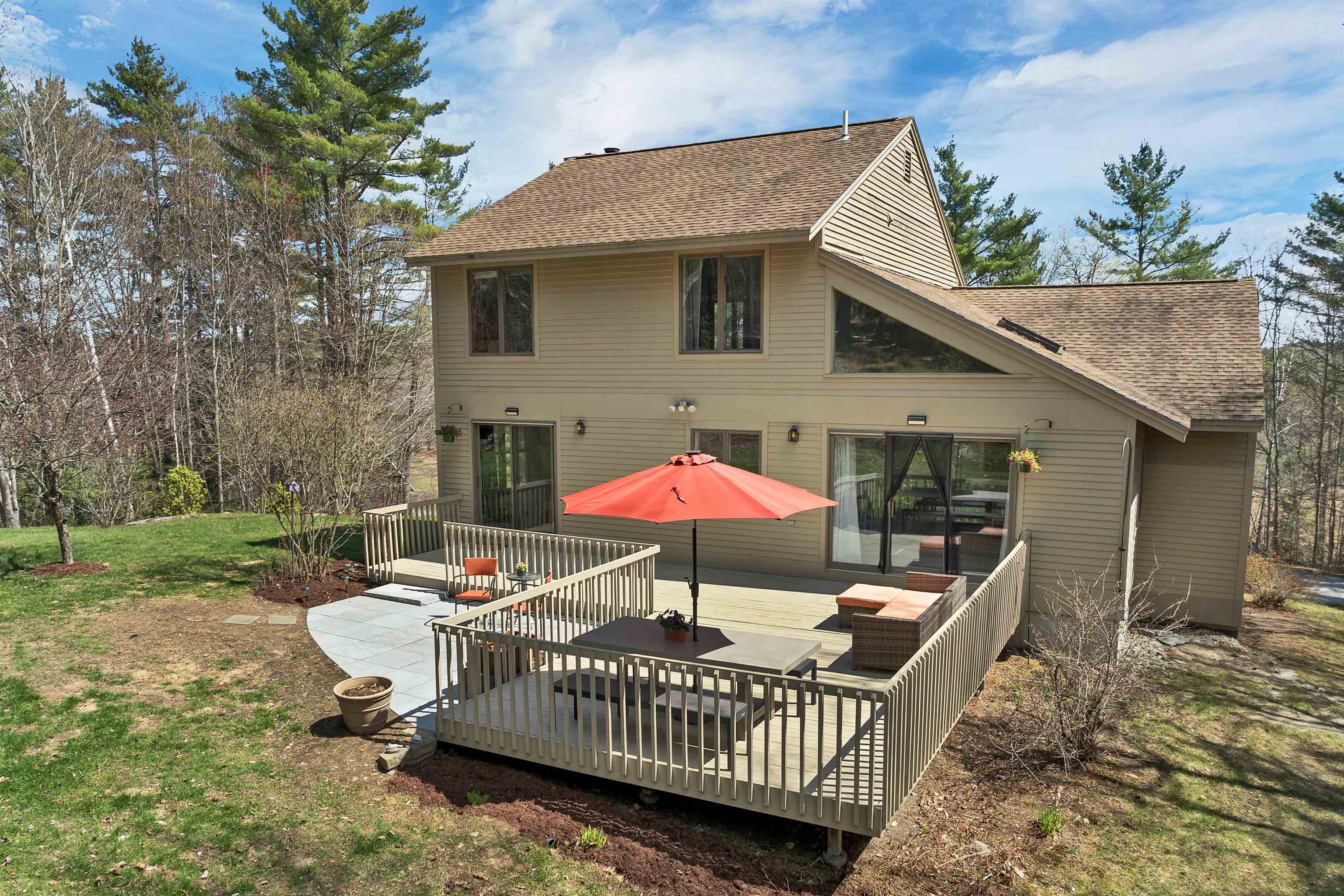 68 Stagecoach Road Sunapee, NH 03782 - Photo 10 of 58