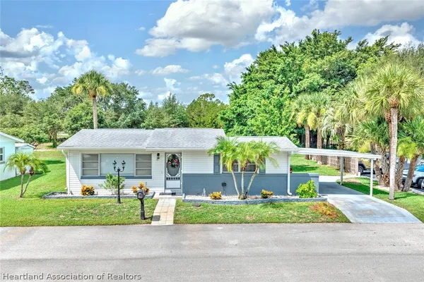 $184,000 | 118 Country Club Drive, Lake Placid, FL 33852