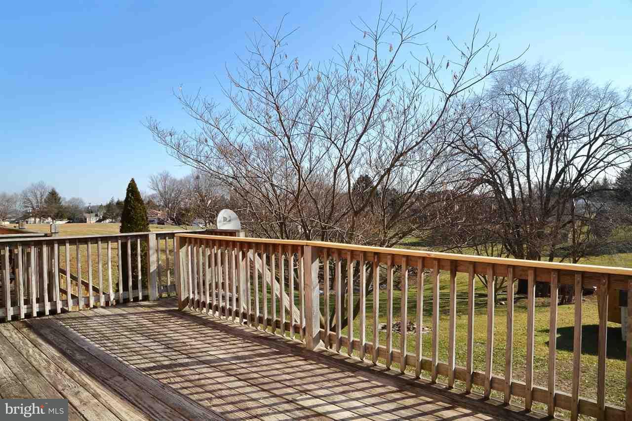 924 Hanover Road York, PA 17408 - Photo 19 of 20 a view of wooden deck