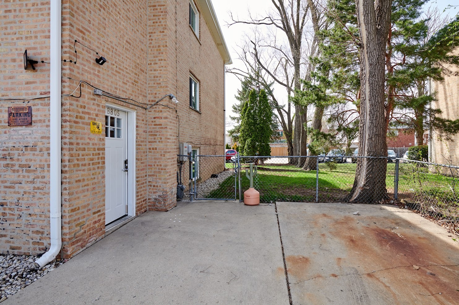 8805 Dee Road, Unit GN Des Plaines, IL 60016 - Photo 4 of 5