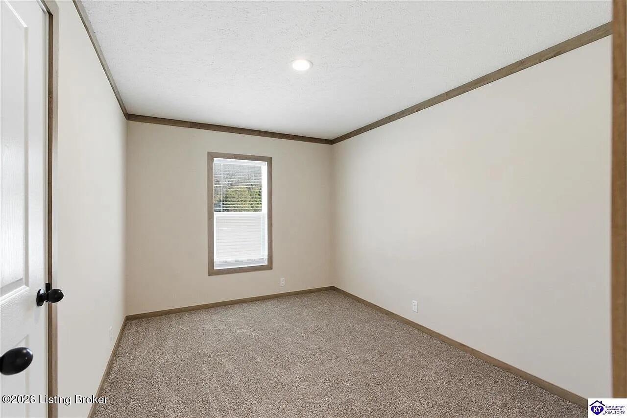 4368 Woodland Road Vine Grove, KY 40175 - Photo 17 of 32 297195ab3b83610b7af8f492362fb421-uncropp