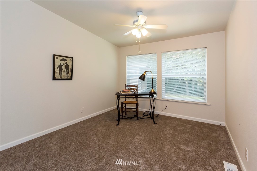 6223 East Grapeview Loop Road Allyn, WA 98524 - Photo 17 of 40 Gallery Image 17