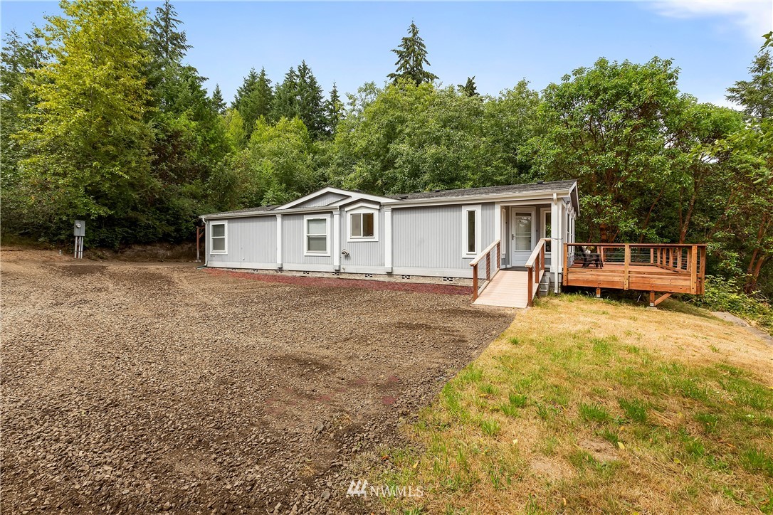 6223 East Grapeview Loop Road Allyn, WA 98524 - Photo 3 of 40 Gallery Image 3