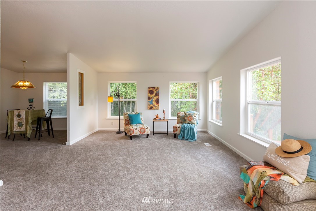6223 East Grapeview Loop Road Allyn, WA 98524 - Photo 4 of 40 Gallery Image 4