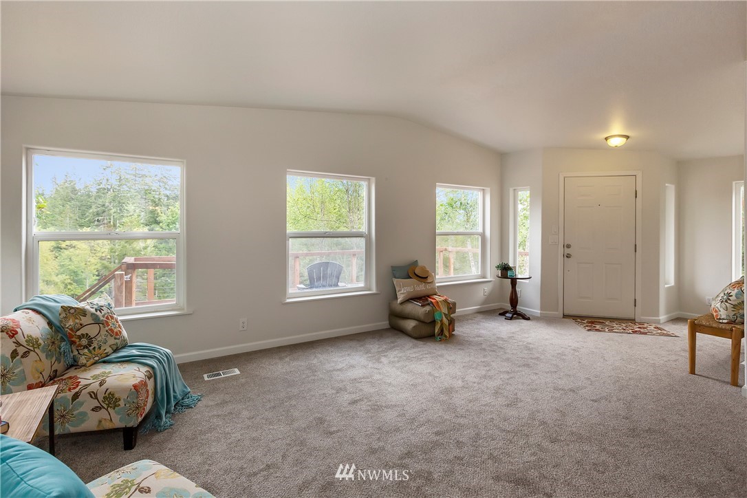 6223 East Grapeview Loop Road Allyn, WA 98524 - Photo 6 of 40 Gallery Image 6