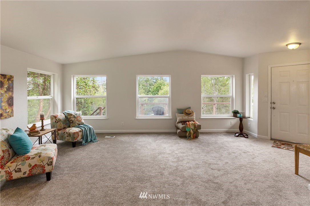 6223 East Grapeview Loop Road Allyn, WA 98524 - Photo 7 of 40 Gallery Image 7
