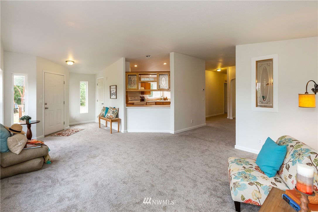 6223 East Grapeview Loop Road Allyn, WA 98524 - Photo 8 of 40 Gallery Image 8