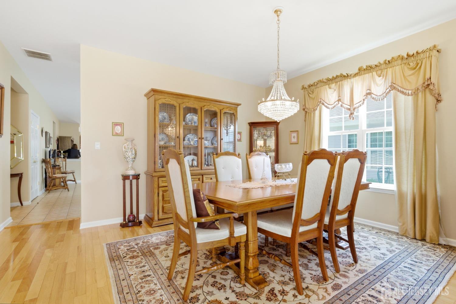 16 Barbaras Way Jackson, NJ 08527 - Photo 9 of 40