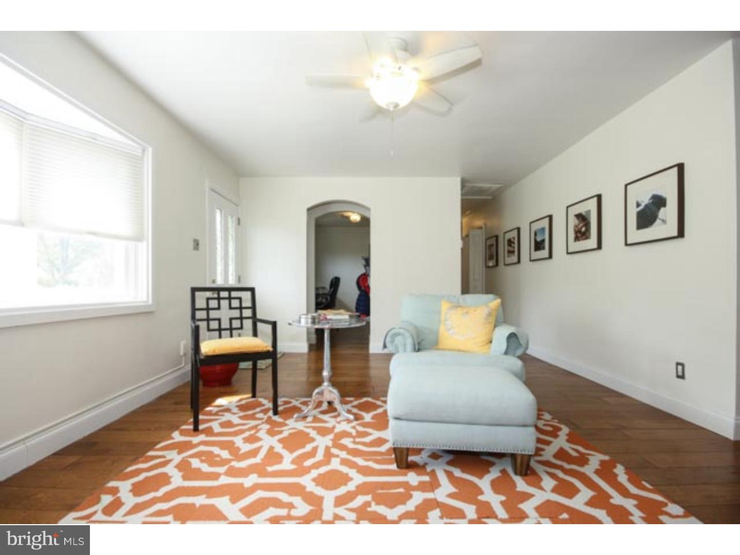 1062 Marie Road Rydal, PA 19046 - Photo 3 of 25 Living Room