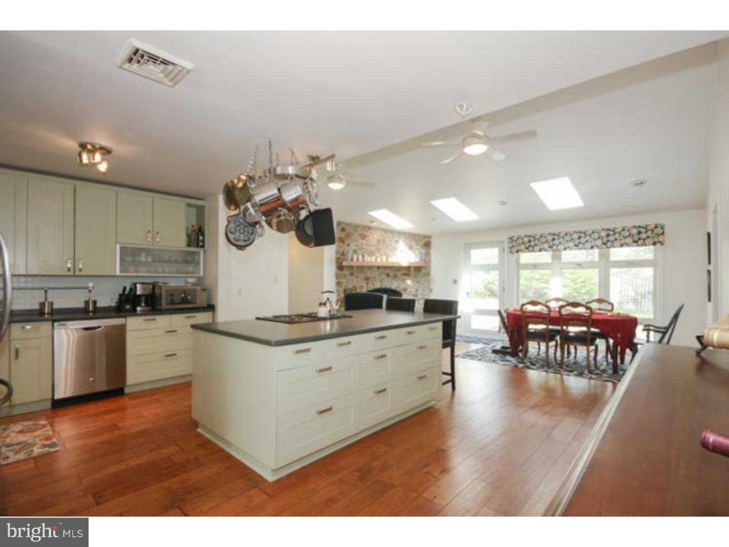 1062 Marie Road Rydal, PA 19046 - Photo 10 of 25 Kitchen