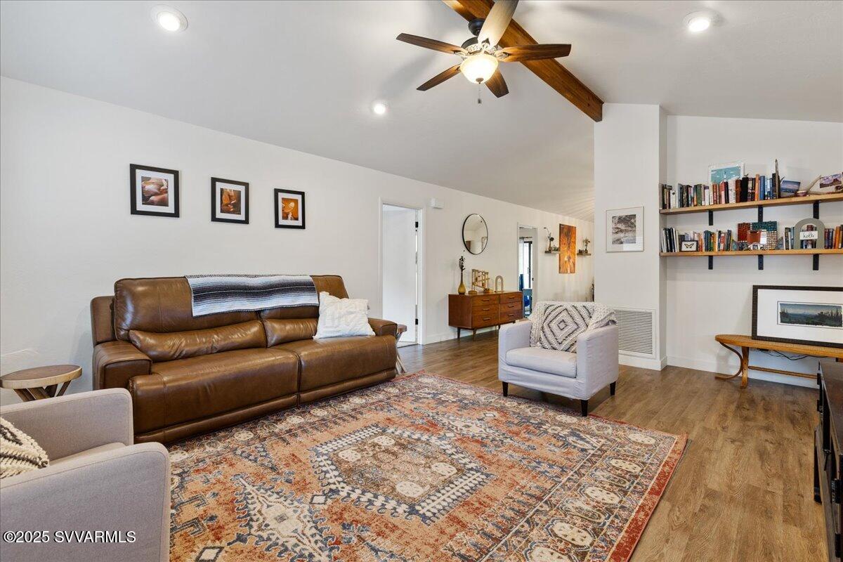 3967 East Beaver Vista Road Rimrock, AZ 86335 - Photo 4 of 35 04-Living