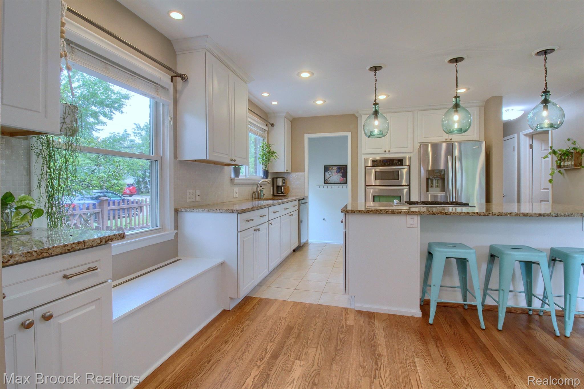 2313 Pembroke Road Birmingham, MI 48009 - Photo 6 of 32 Gallery Image 6
