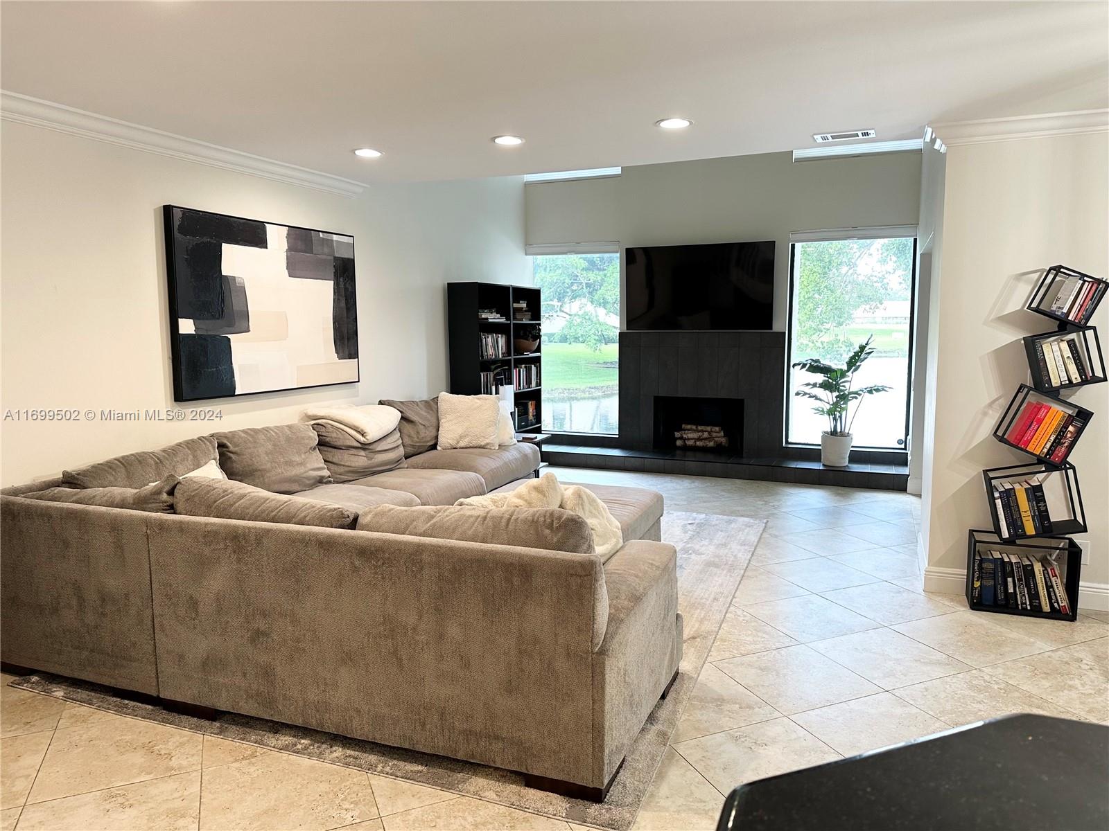 22893 Ironwedge Drive Boca Raton, FL 33433 - Photo 3 of 30 Gallery Image 3