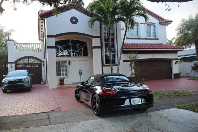 $1,100,000 | 16750 Northwest 78th Avenue, Miami Lakes, FL 33016