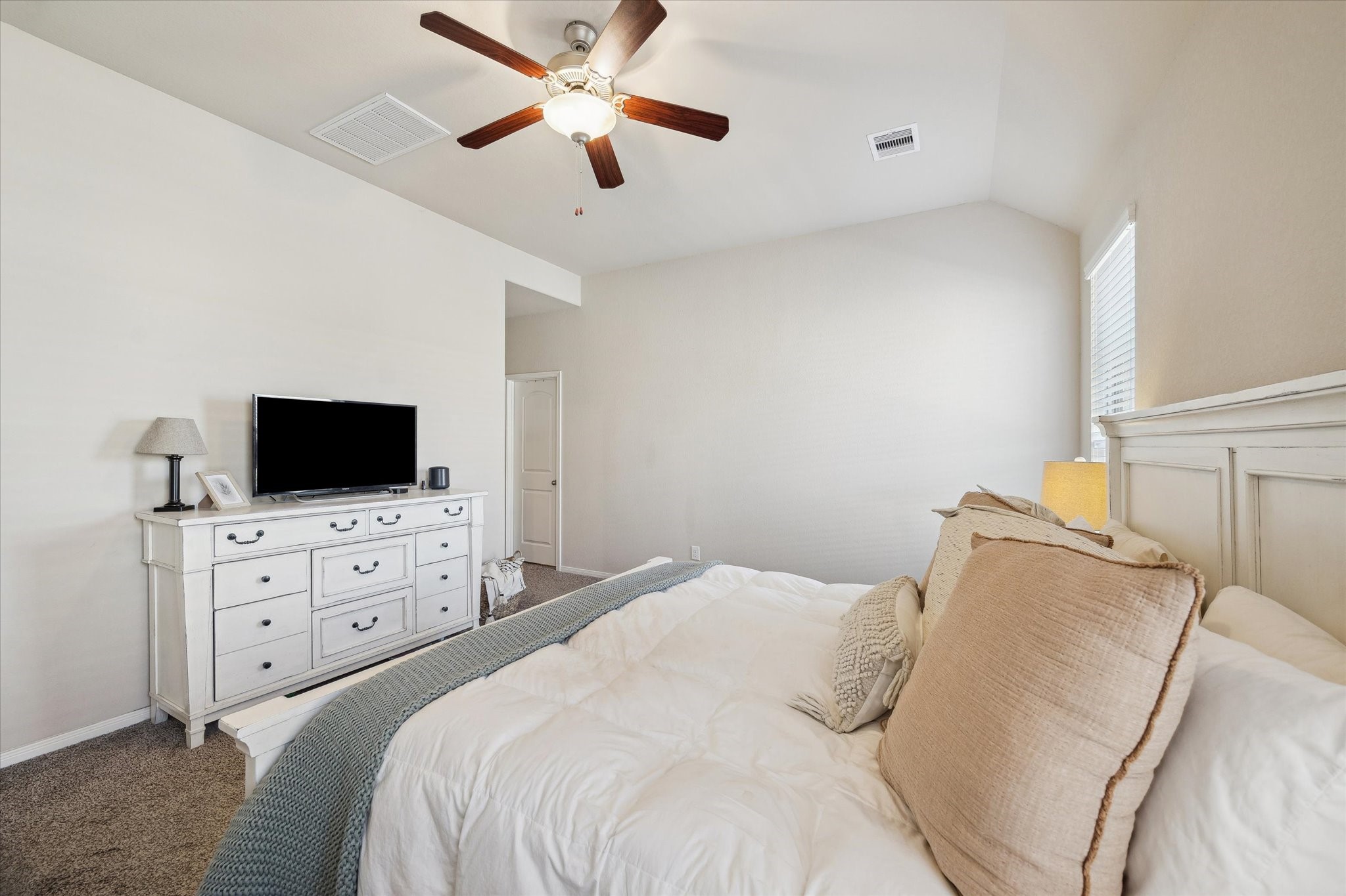 9910 Indian Rill Court Tomball, TX 77375 - Photo 20 of 34 Primary Bedroom