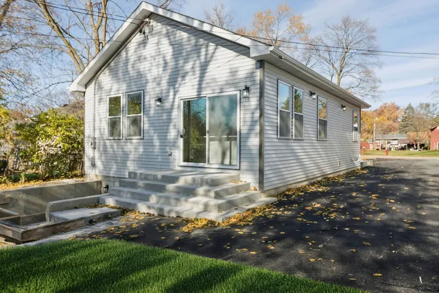 $429,000 | 302 Hughes Avenue, Lockport, IL 60441