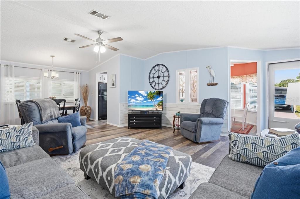 1001 Starkey Road, Unit 282 Largo, FL 33771 - Photo 3 of 37