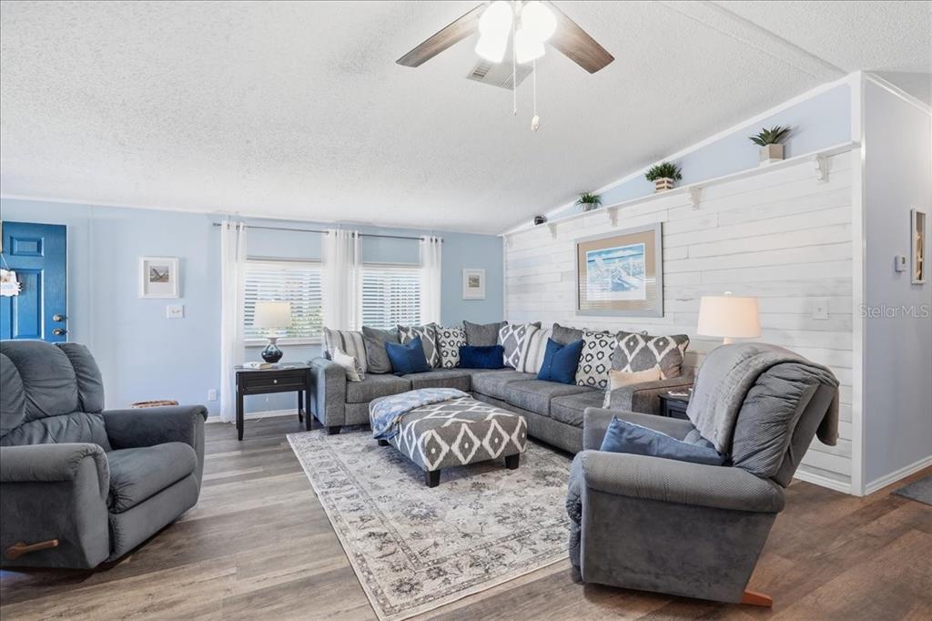 1001 Starkey Road, Unit 282 Largo, FL 33771 - Photo 4 of 37