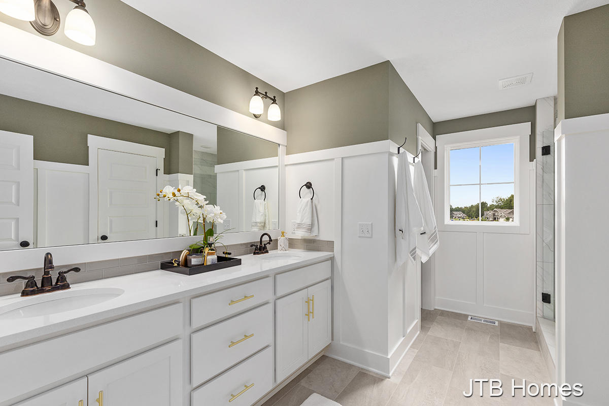 16485 Spring Tree Drive, Unit 41 Spring Lake, MI 49456 - Photo 7 of 10 SR41_Redwood_1006