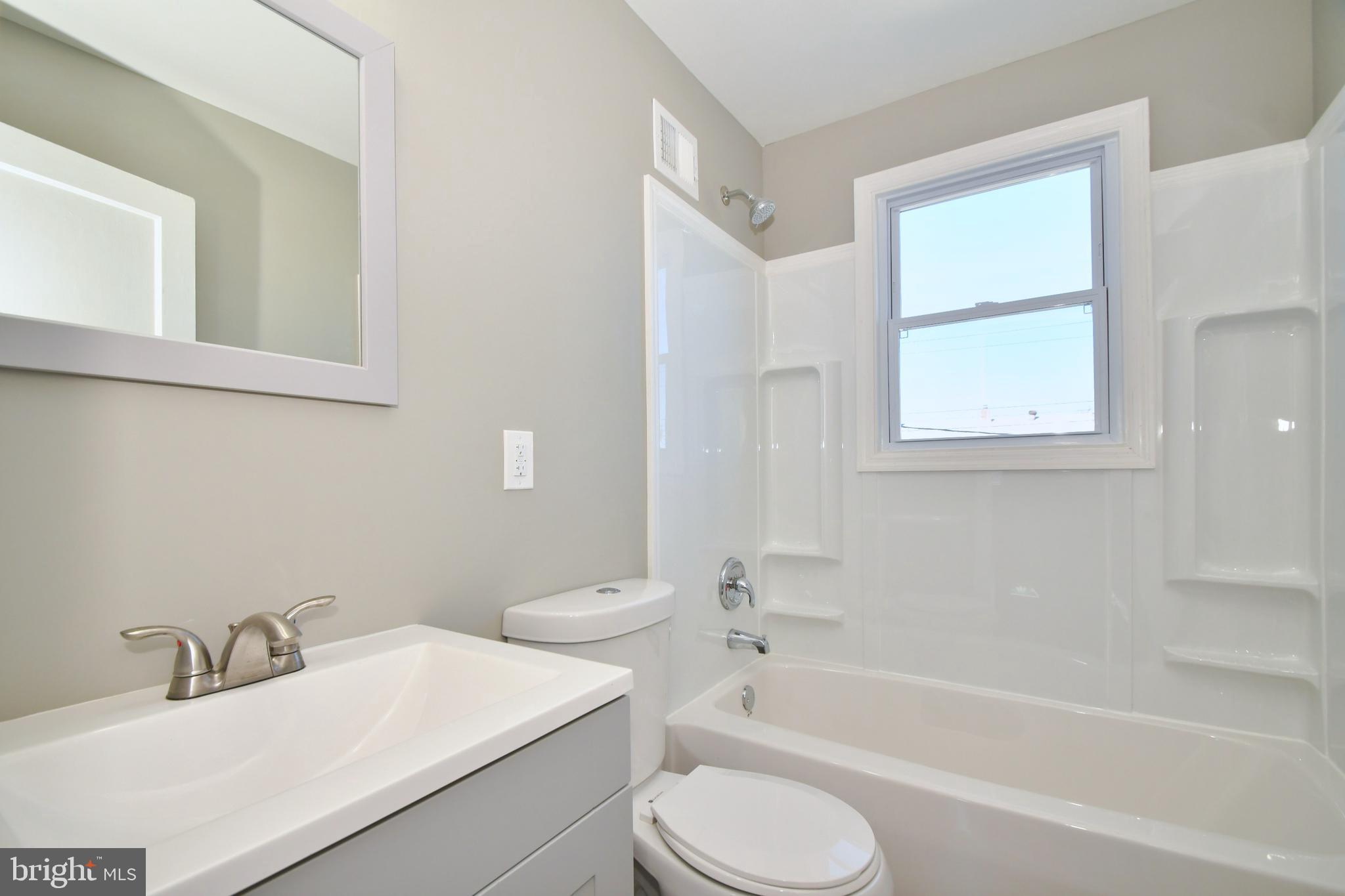 2163 Graythorn Road Baltimore, MD 21220 - Photo 15 of 36