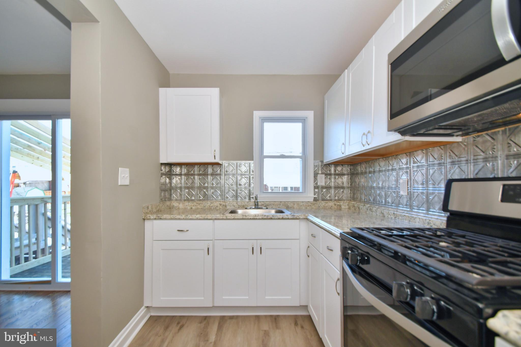 2163 Graythorn Road Baltimore, MD 21220 - Photo 4 of 36