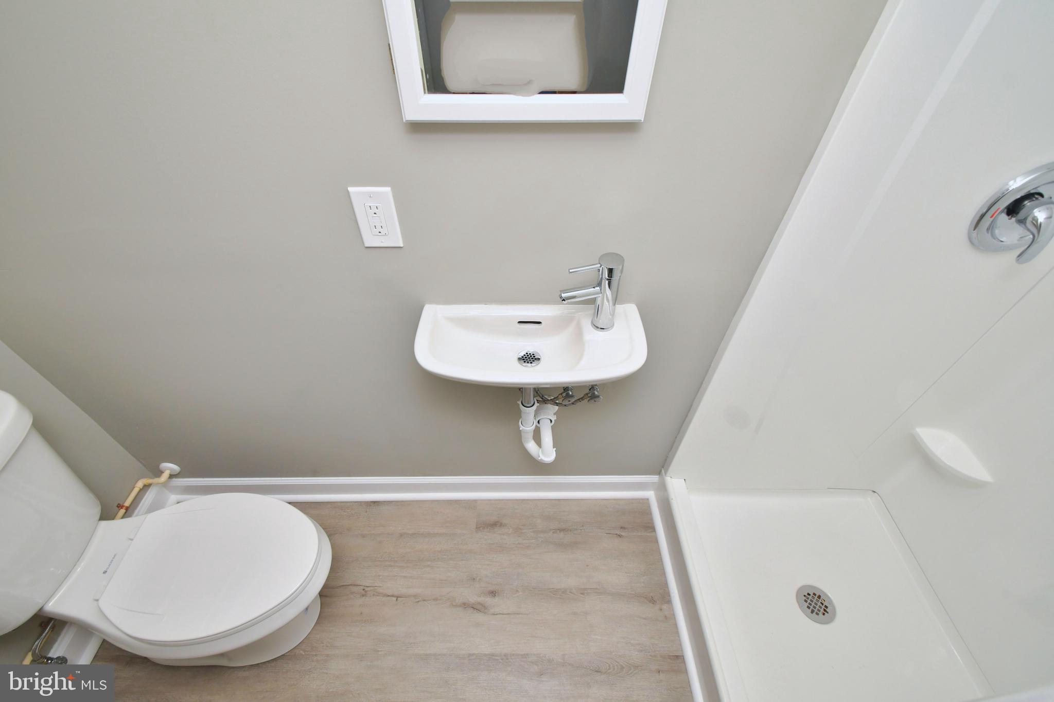 2163 Graythorn Road Baltimore, MD 21220 - Photo 36 of 36