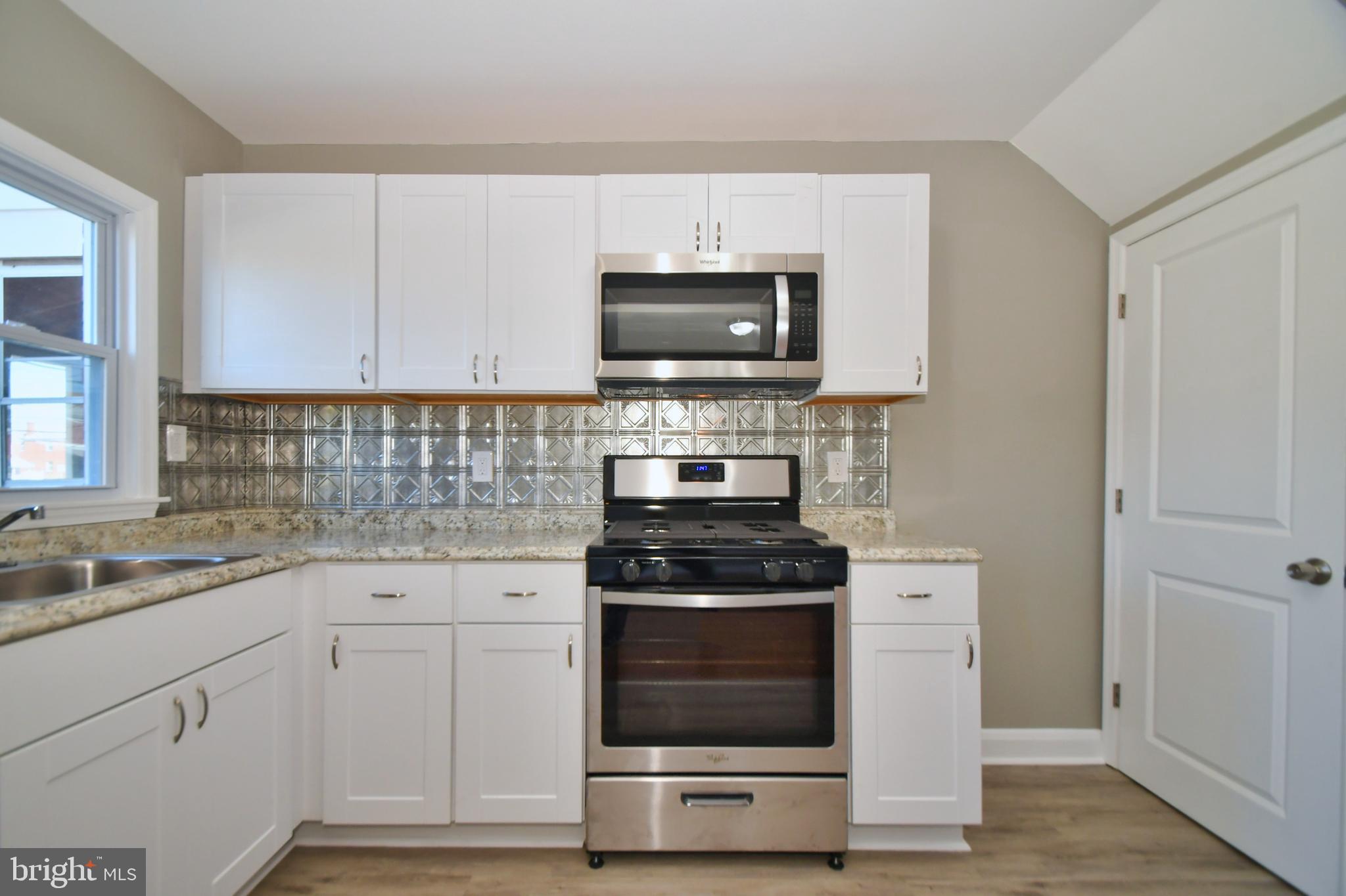 2163 Graythorn Road Baltimore, MD 21220 - Photo 5 of 36