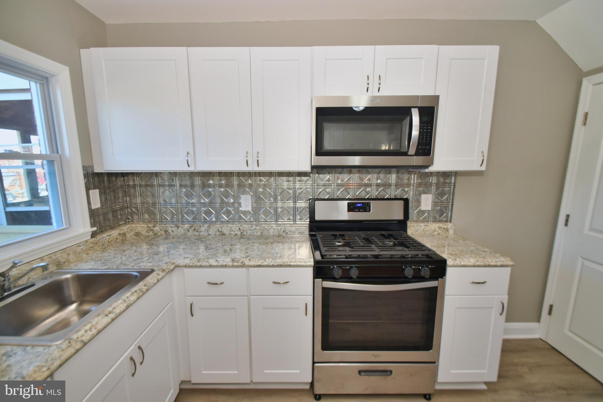 2163 Graythorn Road Baltimore, MD 21220 - Photo 7 of 36