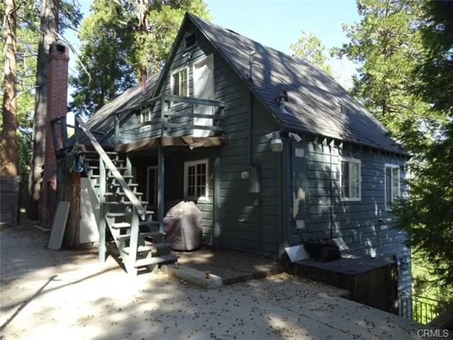 $2,300 | 28993 Cedar Terrace, Cedar Glen, CA 92321