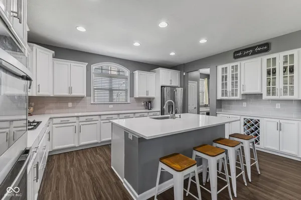 $735,500 | 4010 Spylaw Road, Bargersville, IN 46106