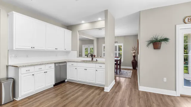 $625,000 | 332 Club House Drive East, Freeport, FL 32439